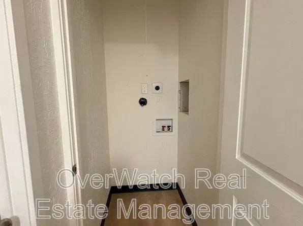 11119 Ashley Park Ln #2, Eagle River, AK 99577