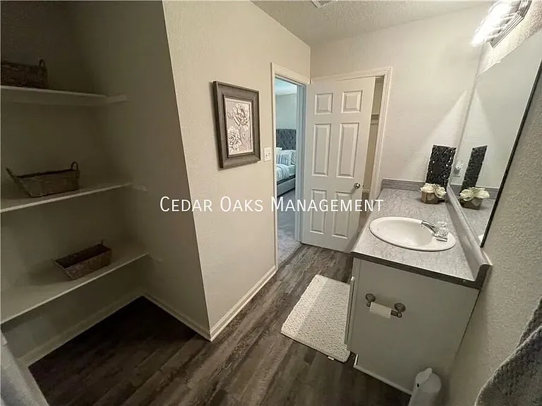 2813 Reynolds St — Photo 7