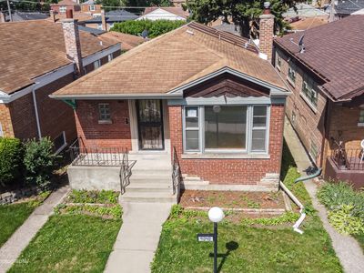 9040 S Oglesby Ave, Chicago, IL, 60617