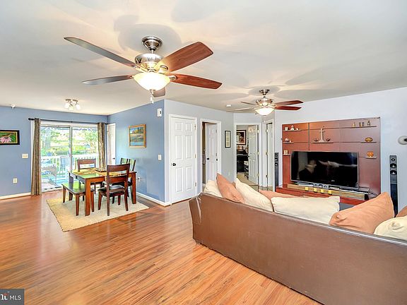 3rd image of 30 Viking Ln