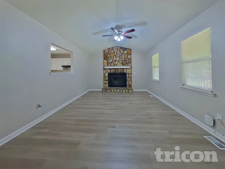 17 Paces Meadows Dr — Photo 2