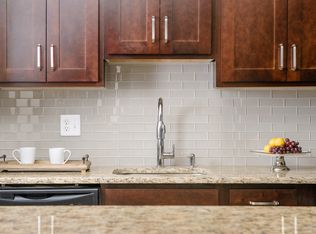 5 Thurmont Ct APT 2B, Nottingham, MD 21236