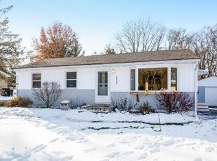2545 Germain St, Saint Paul, MN 55109