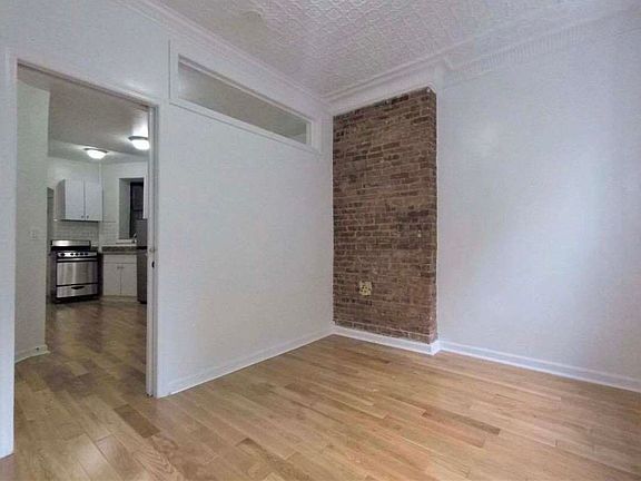 2nd image of 318 E 69th St