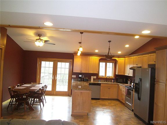 3rd image of 11456 Portage Rd