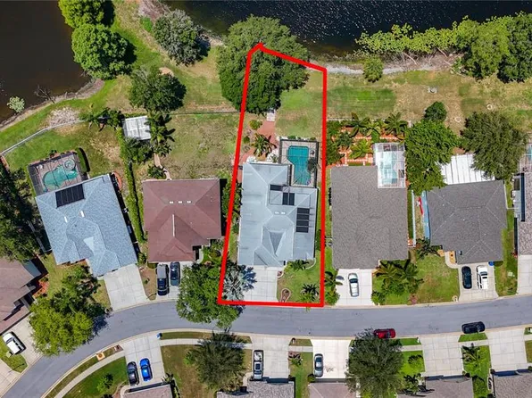 1913 Blue River Rd, Holiday, FL 34691