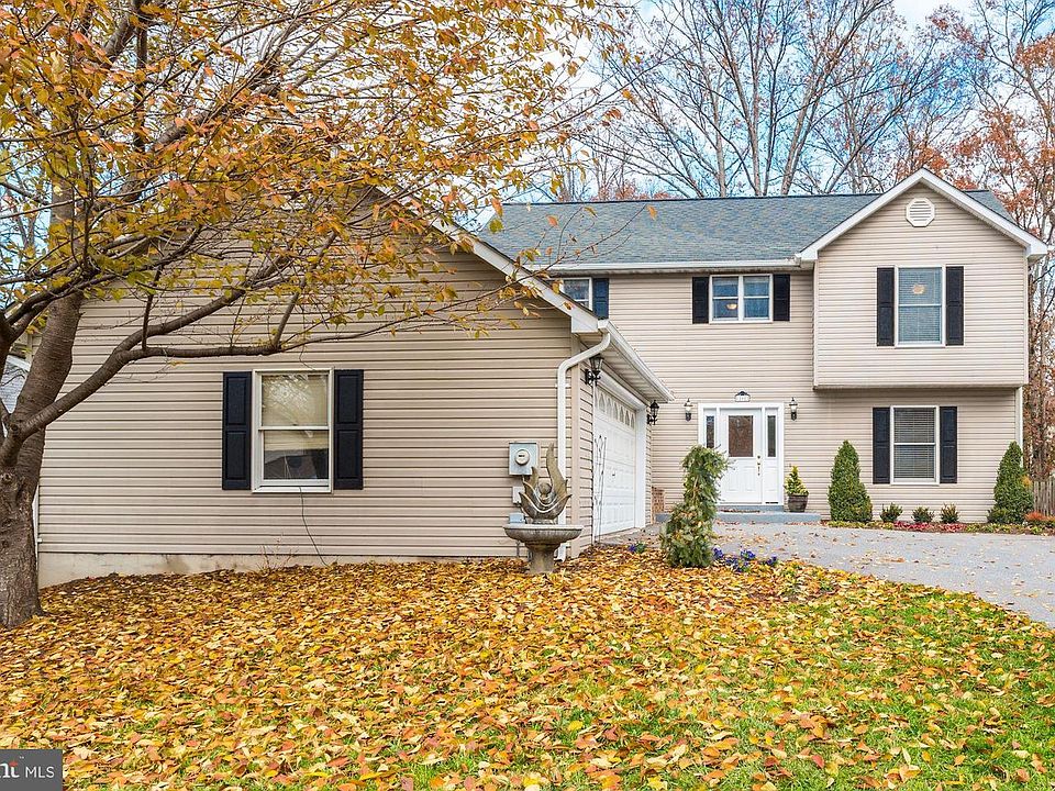 1st image of 205 Camellia Ct