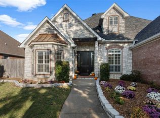 5605 S Legacy Dr, Rogers, AR 72758