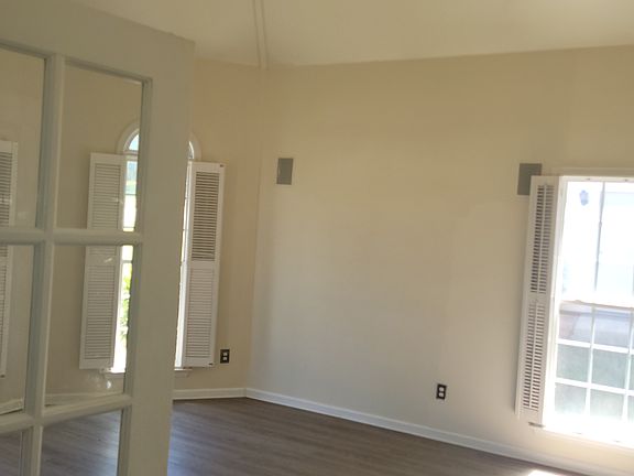 5th image of 618 Millrun Ct