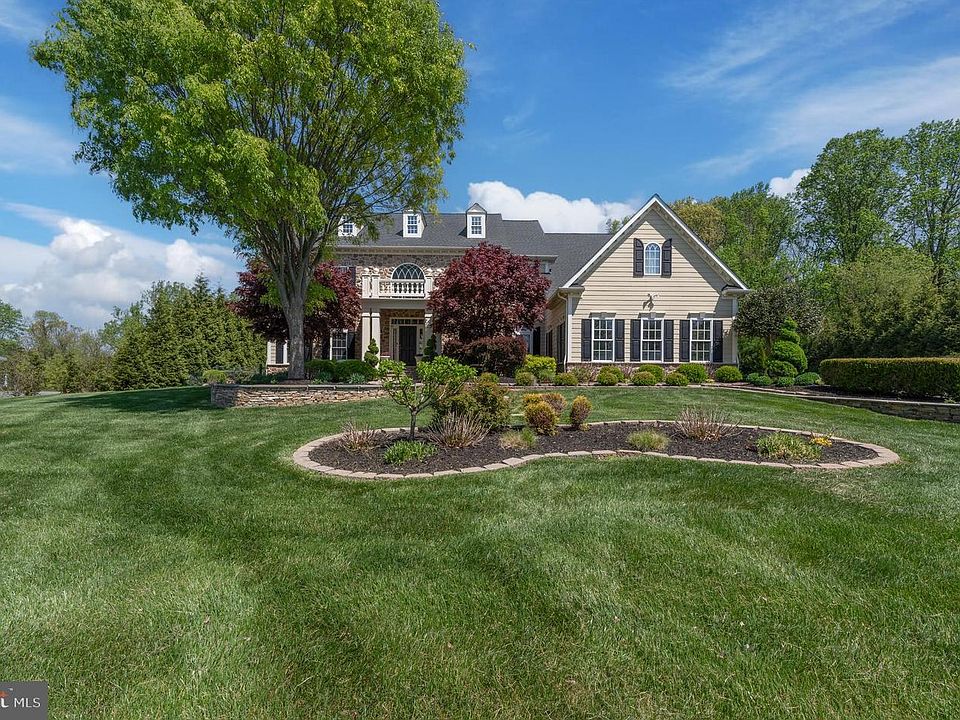 1st image of 3927 Briar Knoll Cir