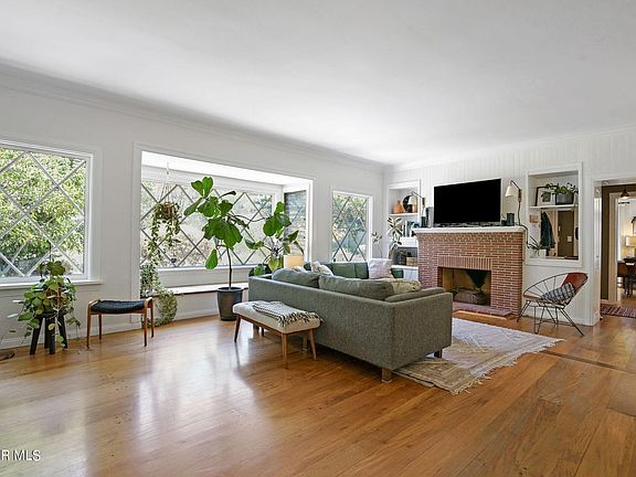 5th image of 11537 Orcas Ave