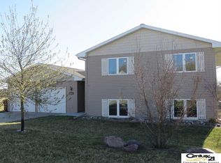 20015 S Stable Dr, Eagle, NE 68347