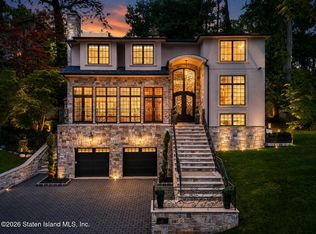 44 Annfield Ct, Staten Island, NY 10304
