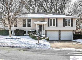 15505 Y St, Omaha, NE 68137