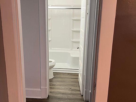 4th image of 815 Washington Pl #1