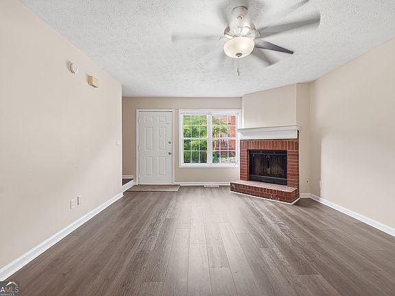 4th image of 135 Davis Mill Ct