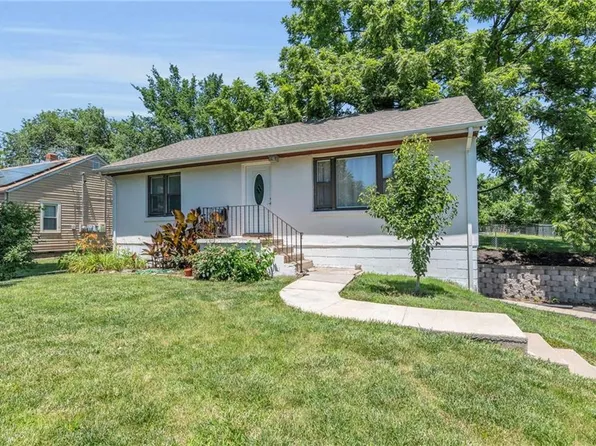 2316 NE 43rd St, Kansas City, MO 64116