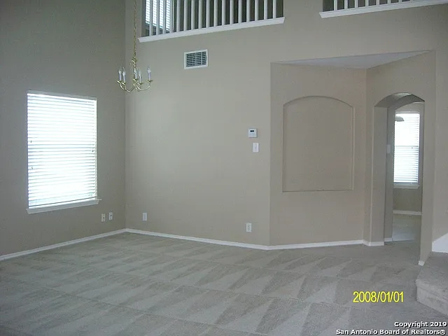 1122 Cockroft Dr — Photo 3