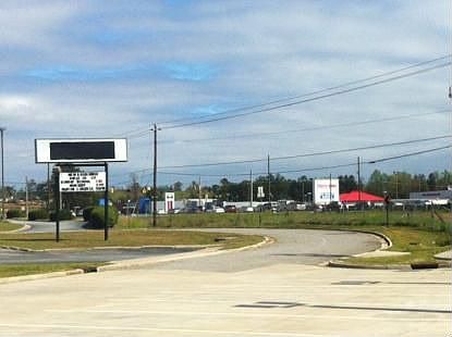 4th image of 3555 Eisenhower Pkwy