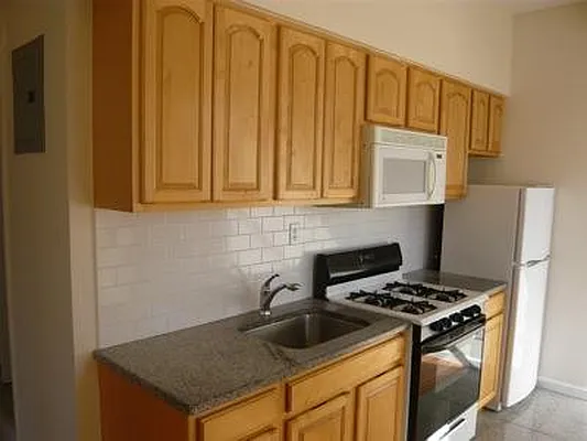 Rented by Veracity NYC LLC | media 36