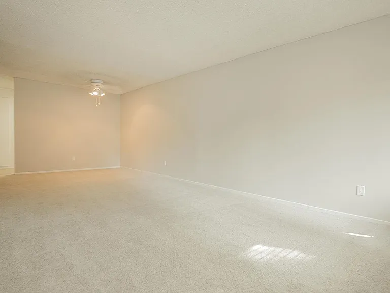 Wateridge Apartment Homes — Photo 38