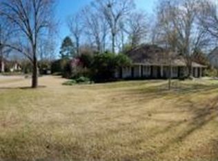 5515 Riverbend Blvd, Baton Rouge, LA 70820