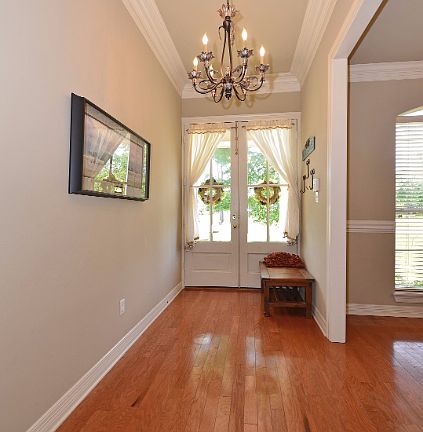 3rd image of 2160 Forest Hills Blvd