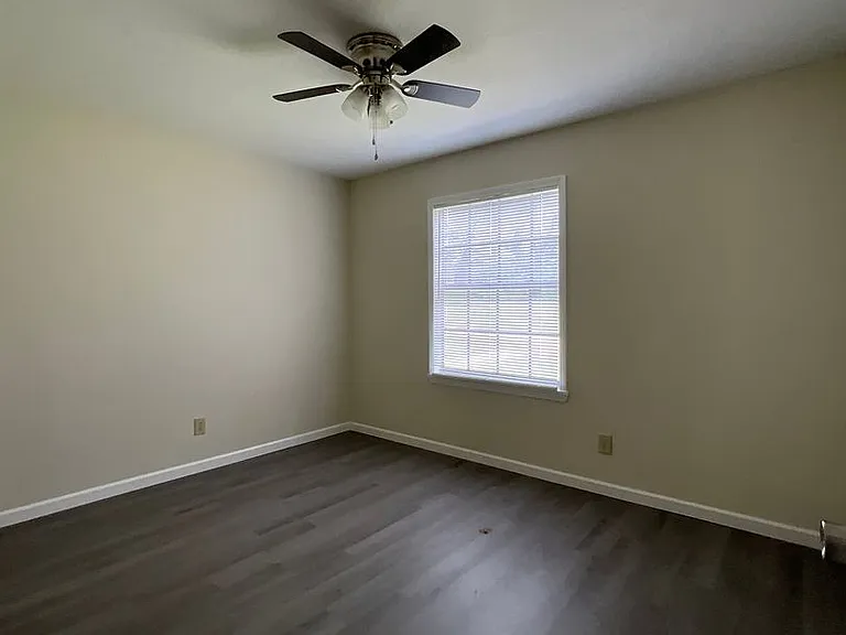 306 W Harriet St — Photo 11