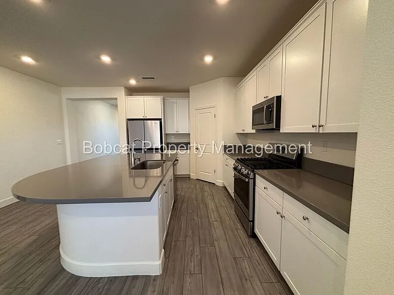 1097 Dapple Dr — Photo 11