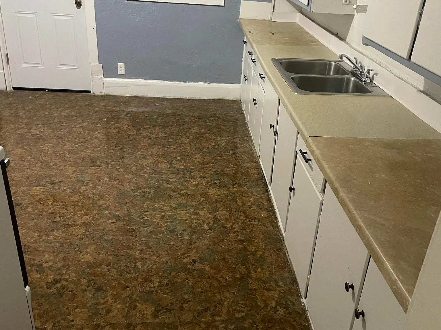 5 bed, 1600 sqft, $1,450 — Photo 4