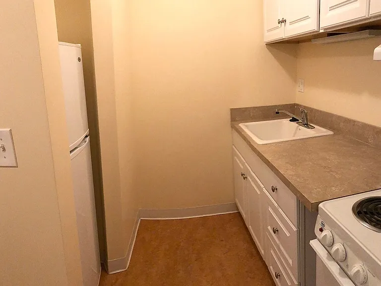 Washington Plaza Apartments — Photo 31