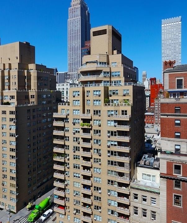1st image of 40 Park Ave APT 11G