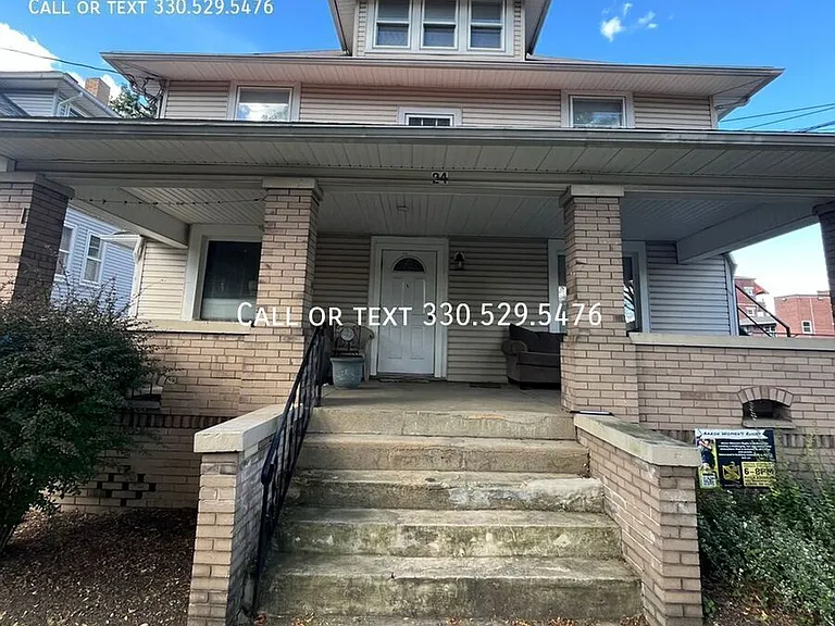 24 Grand Ave #1 — Photo 1