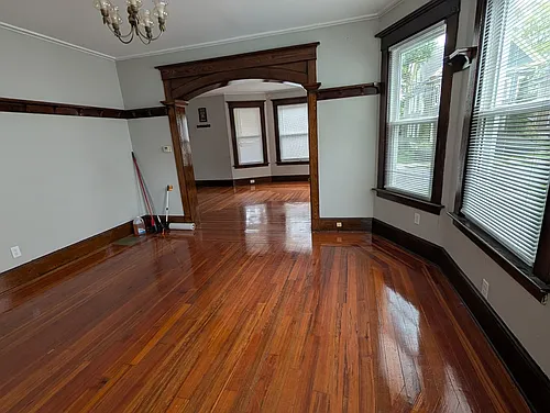 126 Hobart St Photo 1