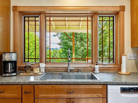 5th image of 37 Comette Road
