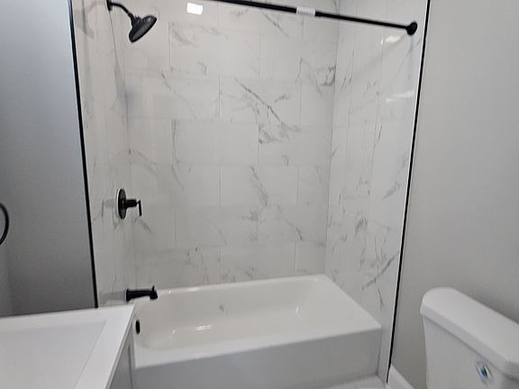 2nd image of 357 Pearl St #1B