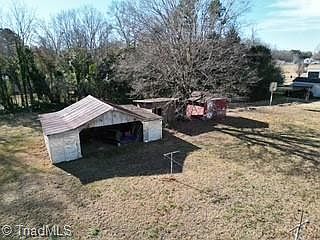 2nd image of 2226 Holloway Church Rd