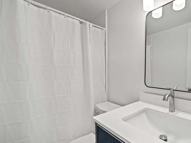 500 Glenwood Cir #411 — Photo 19