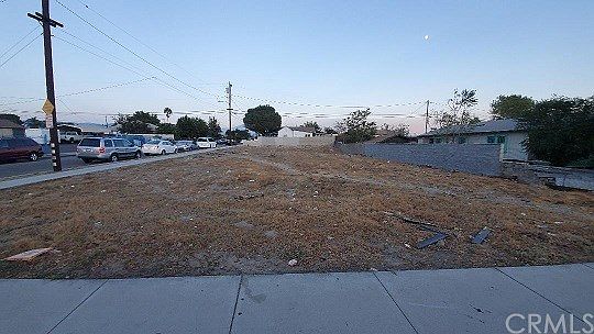 1st image of 590 N Mount Vernon Ave