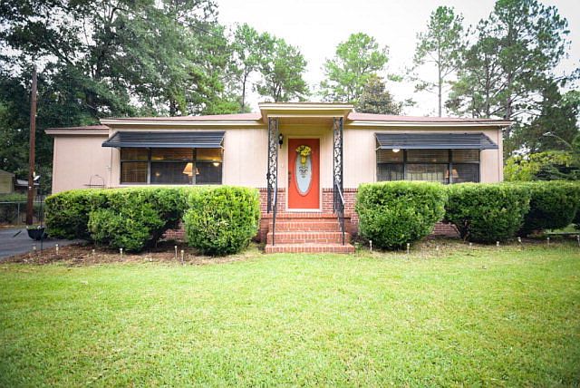 1st image of 340 Gonwood Cir