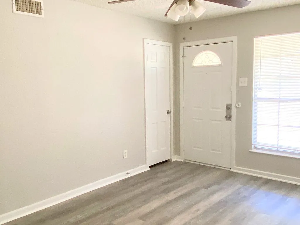 7120 Waycrest Dr Dallas, Texas 75232 — Photo 3