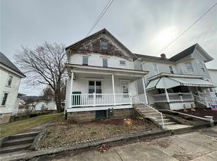 321 W 2nd Ave, Derry, PA 15627
