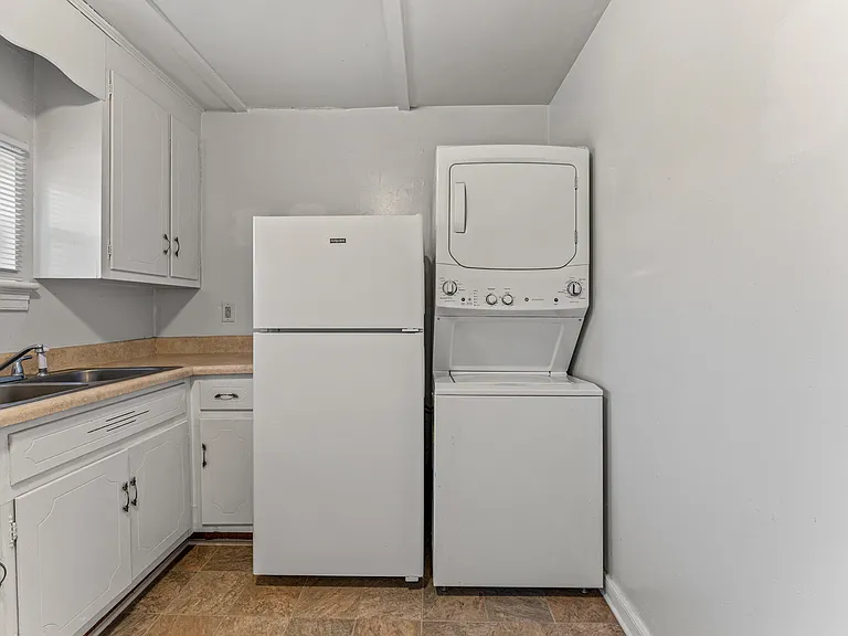 3616 Old Buckingham Rd #D — Photo 6