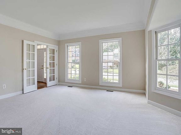5th image of 8525 Oak Pointe Way