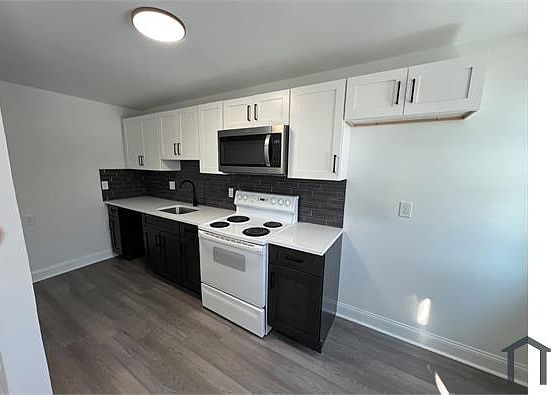 2nd image of 363 W 22nd St