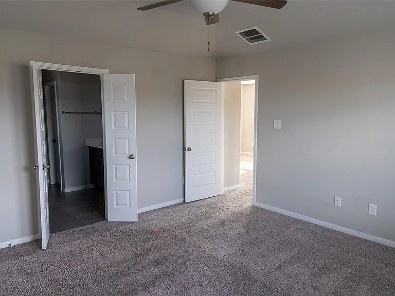 7010 Silverleaf Oak St — Photo 34