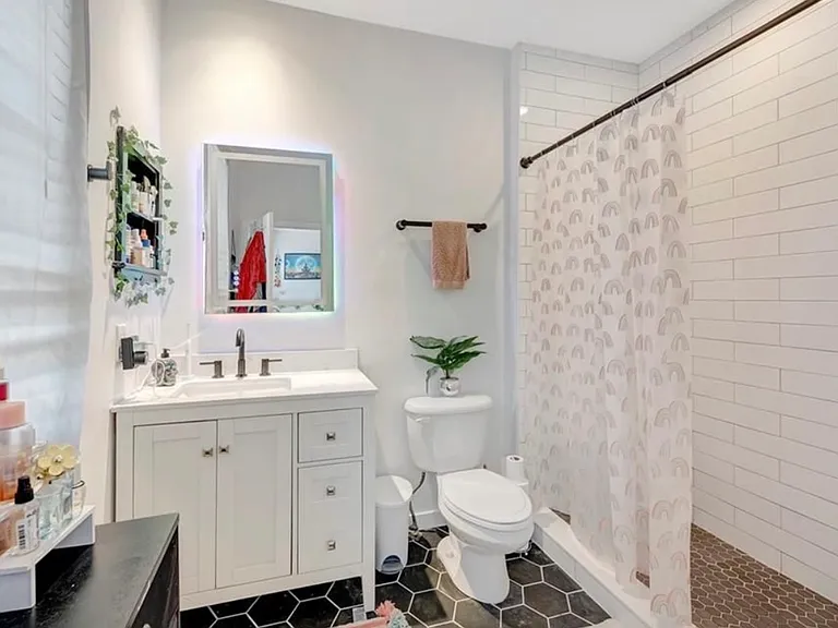 3258 Tamara Dr #8 — Photo 9