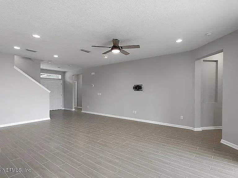 95 Goldcrest Way — Photo 3
