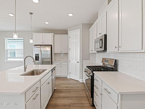 4th image of 29 CEDAR ELM Way