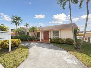 9730 SW 5th St, Miami, FL 33174